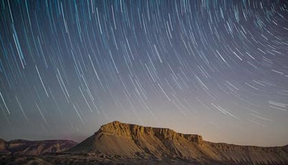 开云体育-世纪之战：经典对抗的“重现”，激发新一波篮球热潮，世纪之战足球